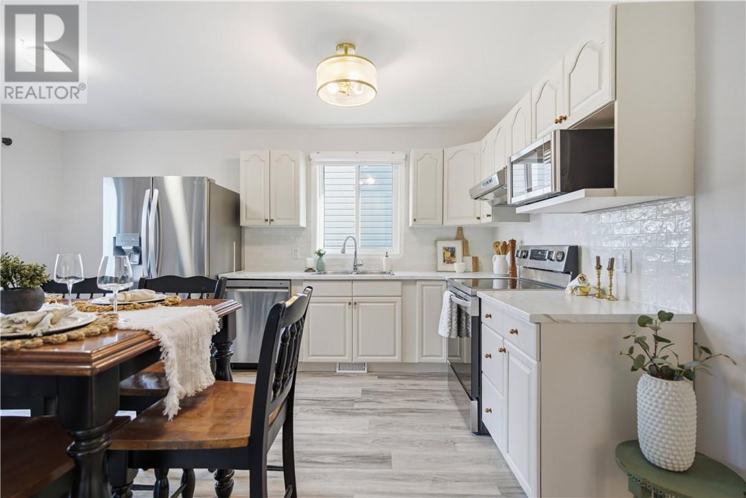 291 Ray Street, Wahnapitae, Ontario  P0M 3C0 - Photo 5 - 2127393