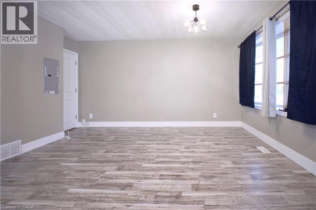 61 Bosworth Crescent Unit# Upper, Kitchener, Ontario  N2E 1Y9 - Photo 4 - 40825479