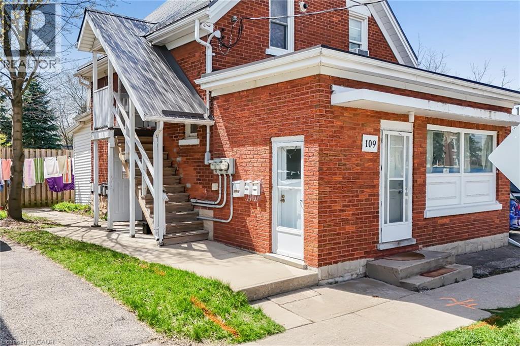 109 Moore Avenue, Waterloo, Ontario  N2J 1X3 - Photo 2 - 40823050