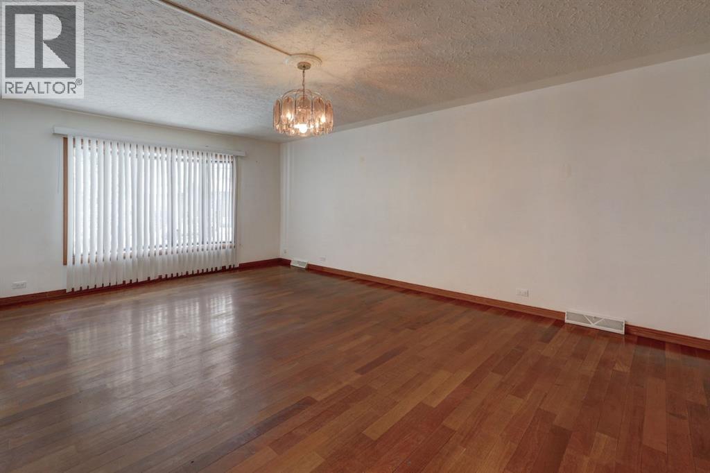 1708 29 Street Sw, Calgary, Alberta  T3C 1M4 - Photo 7 - A2290538