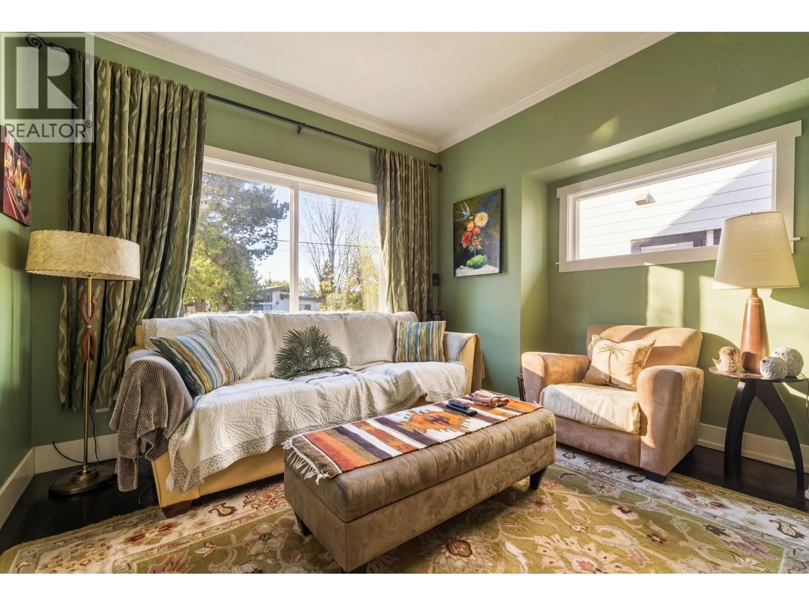 4578 Moss Street, Vancouver, British Columbia  V5R 3T1 - Photo 2 - R3117384