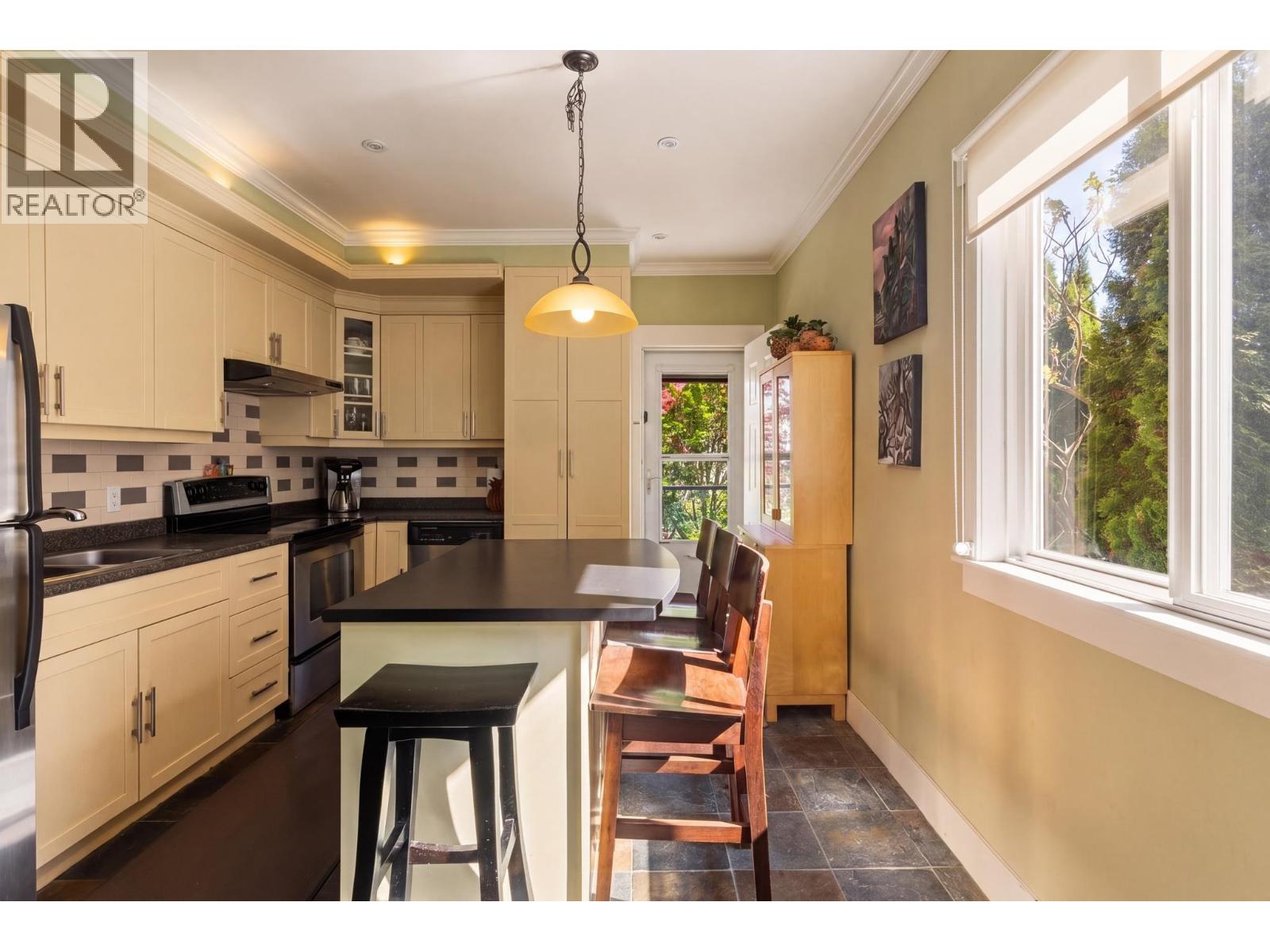 4578 Moss Street, Vancouver, British Columbia  V5R 3T1 - Photo 7 - R3117384