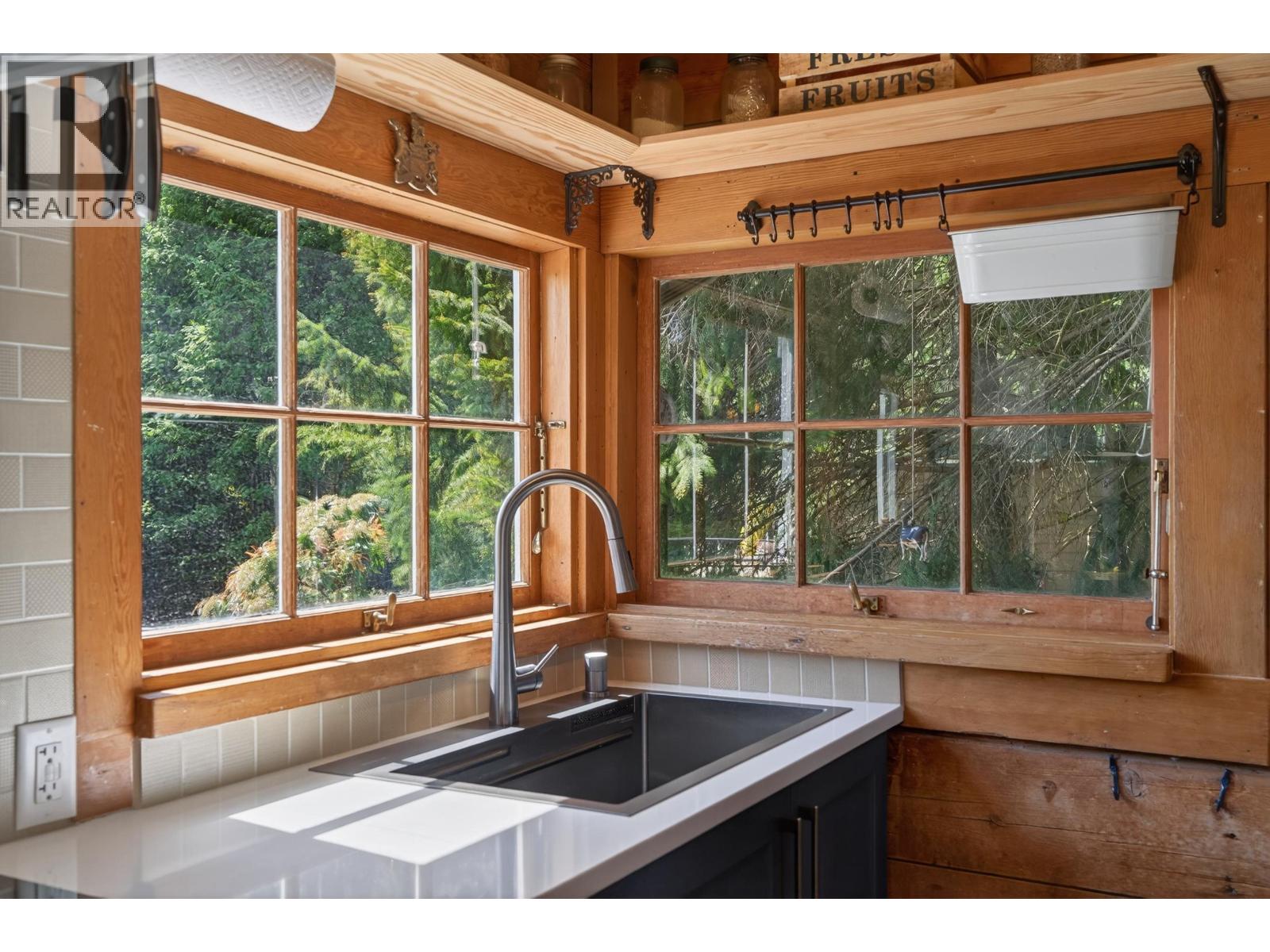 1371 Borthwick Road, North Vancouver, British Columbia  V7K 1X9 - Photo 13 - R3117408