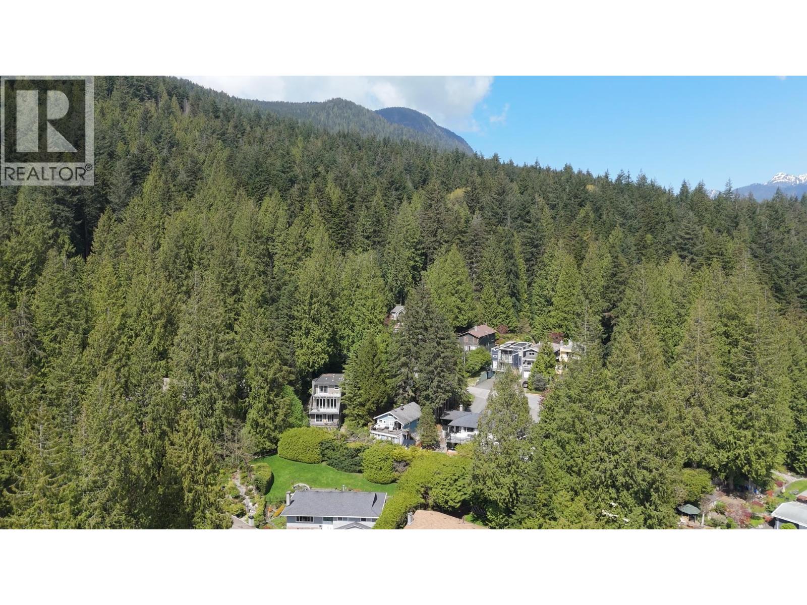 1371 Borthwick Road, North Vancouver, British Columbia  V7K 1X9 - Photo 33 - R3117408