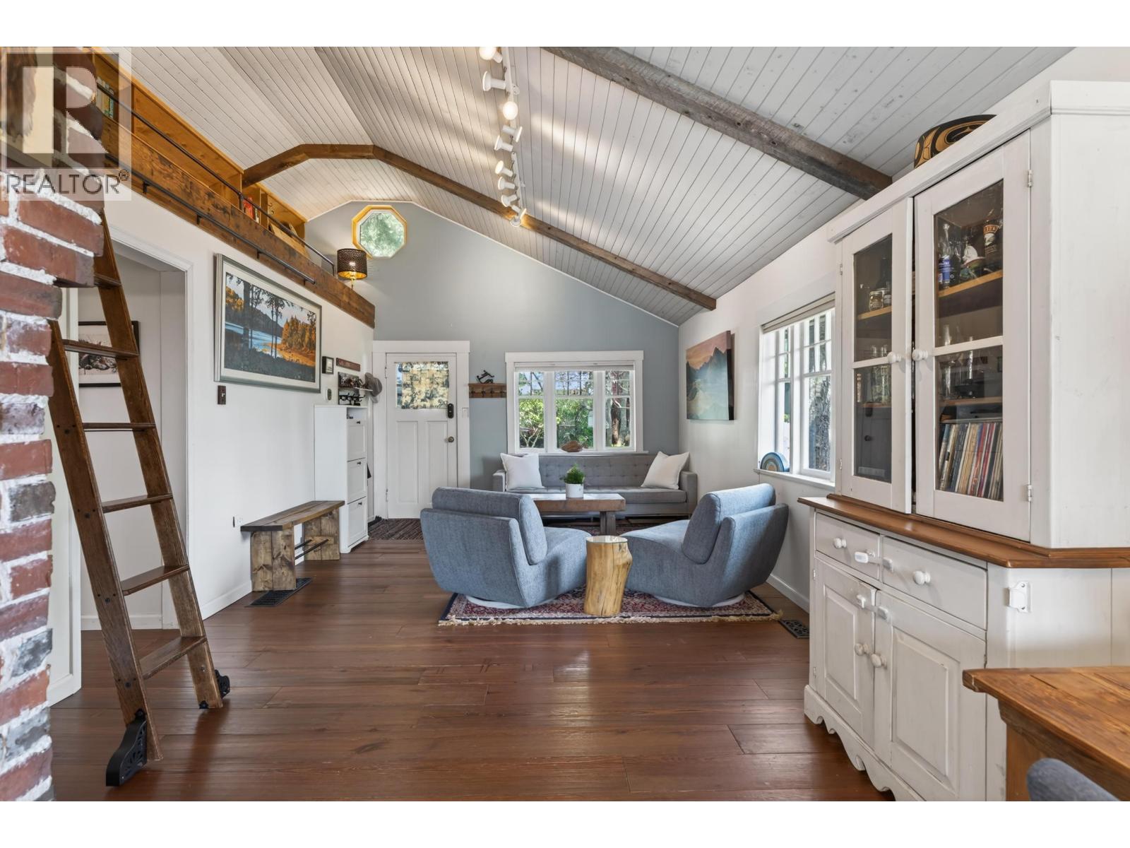 1371 Borthwick Road, North Vancouver, British Columbia  V7K 1X9 - Photo 4 - R3117408