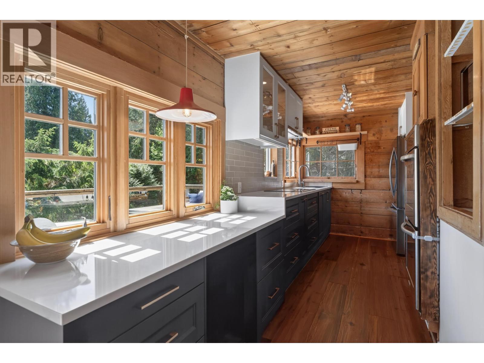 1371 Borthwick Road, North Vancouver, British Columbia  V7K 1X9 - Photo 9 - R3117408