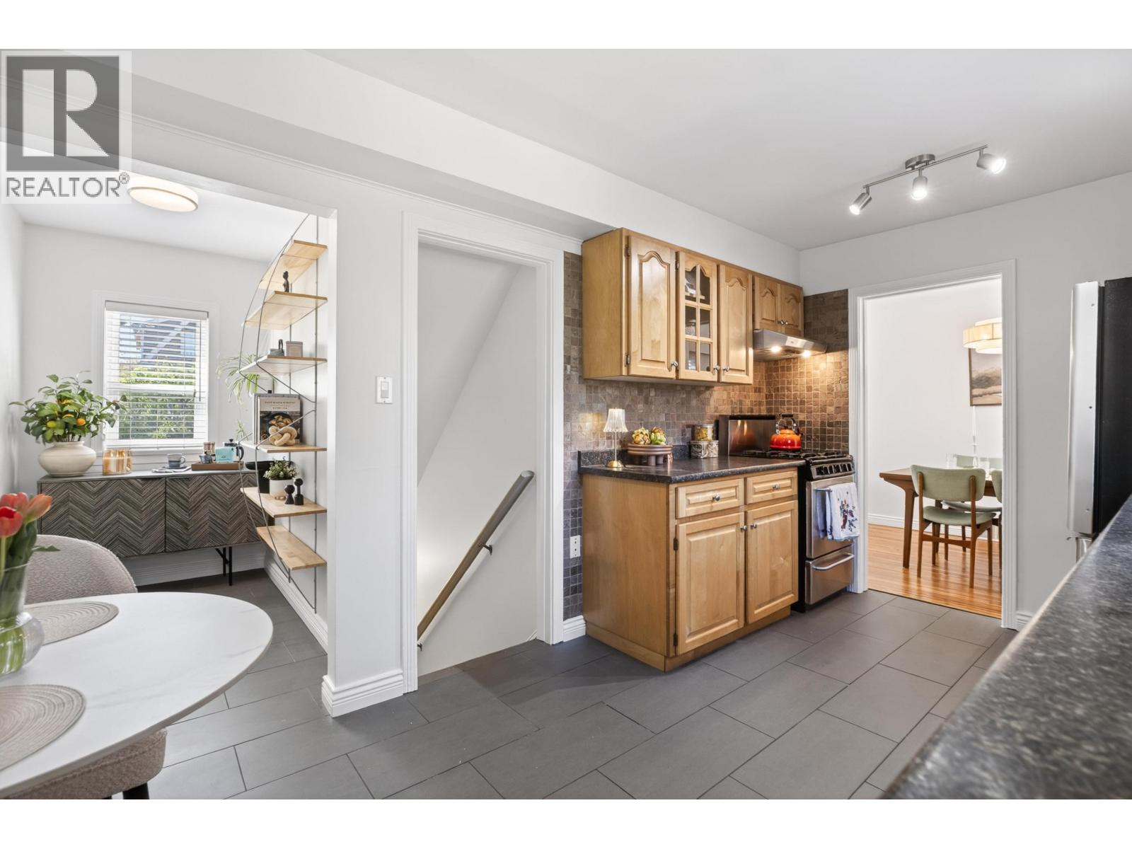 1009 E 14th Avenue, Vancouver, British Columbia  V5T 2P1 - Photo 14 - R3117429