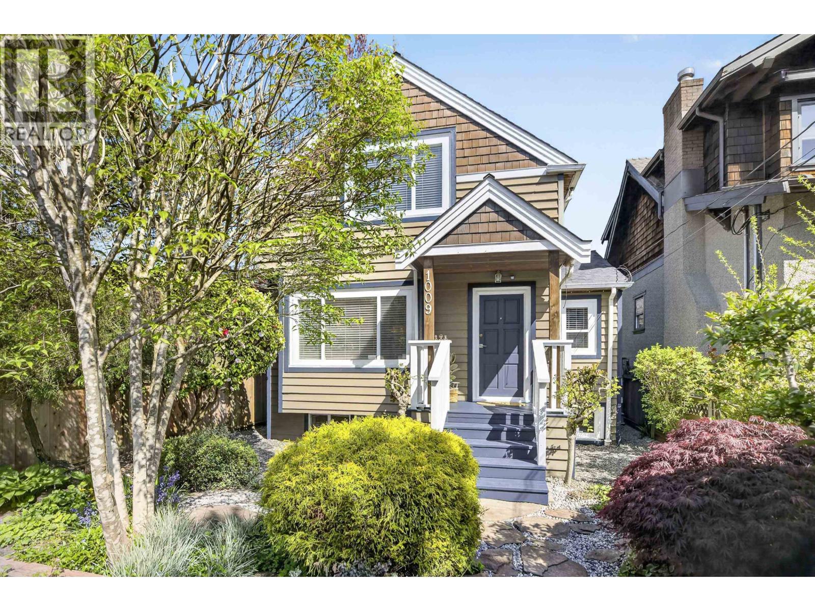 1009 E 14th Avenue, Vancouver, British Columbia  V5T 2P1 - Photo 2 - R3117429