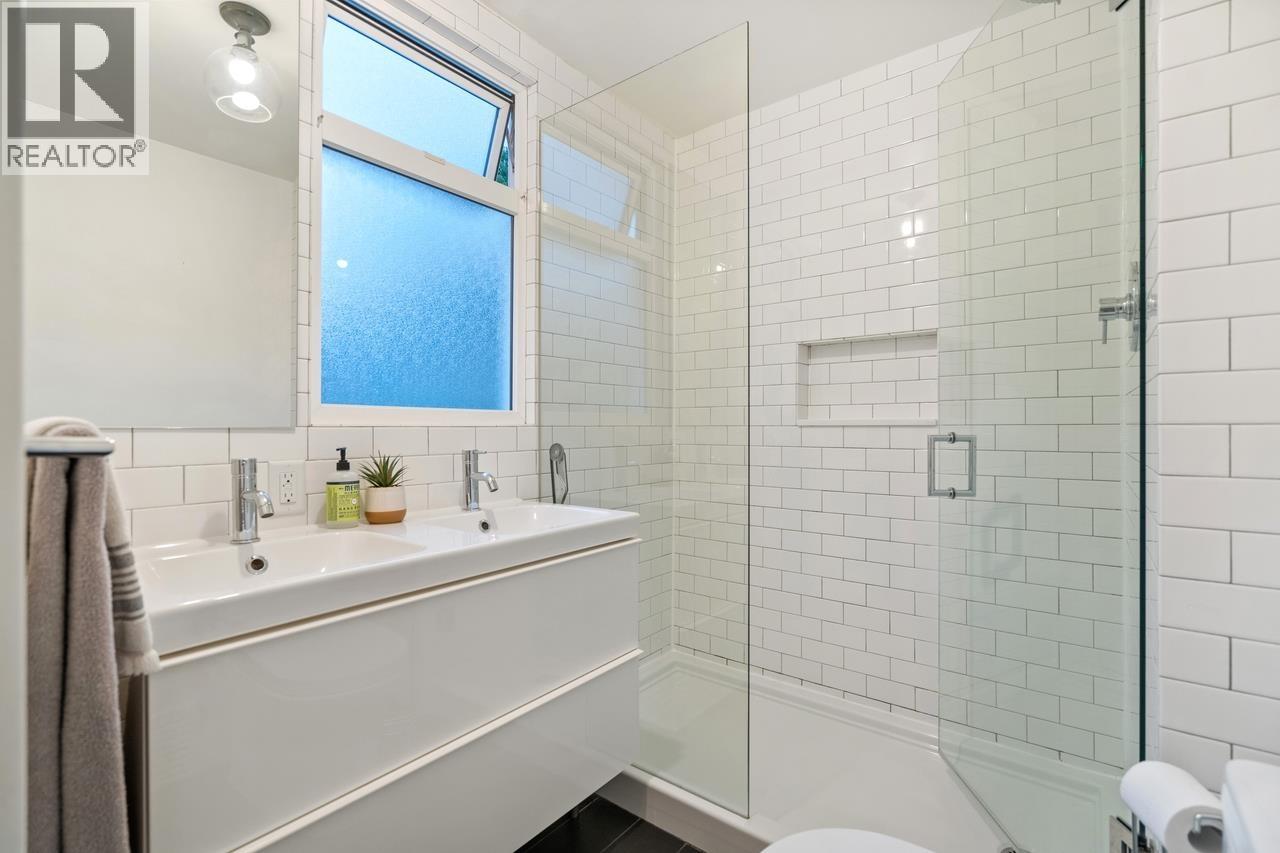 855 E 22nd Avenue, Vancouver, British Columbia  V5V 1V8 - Photo 16 - R3117438