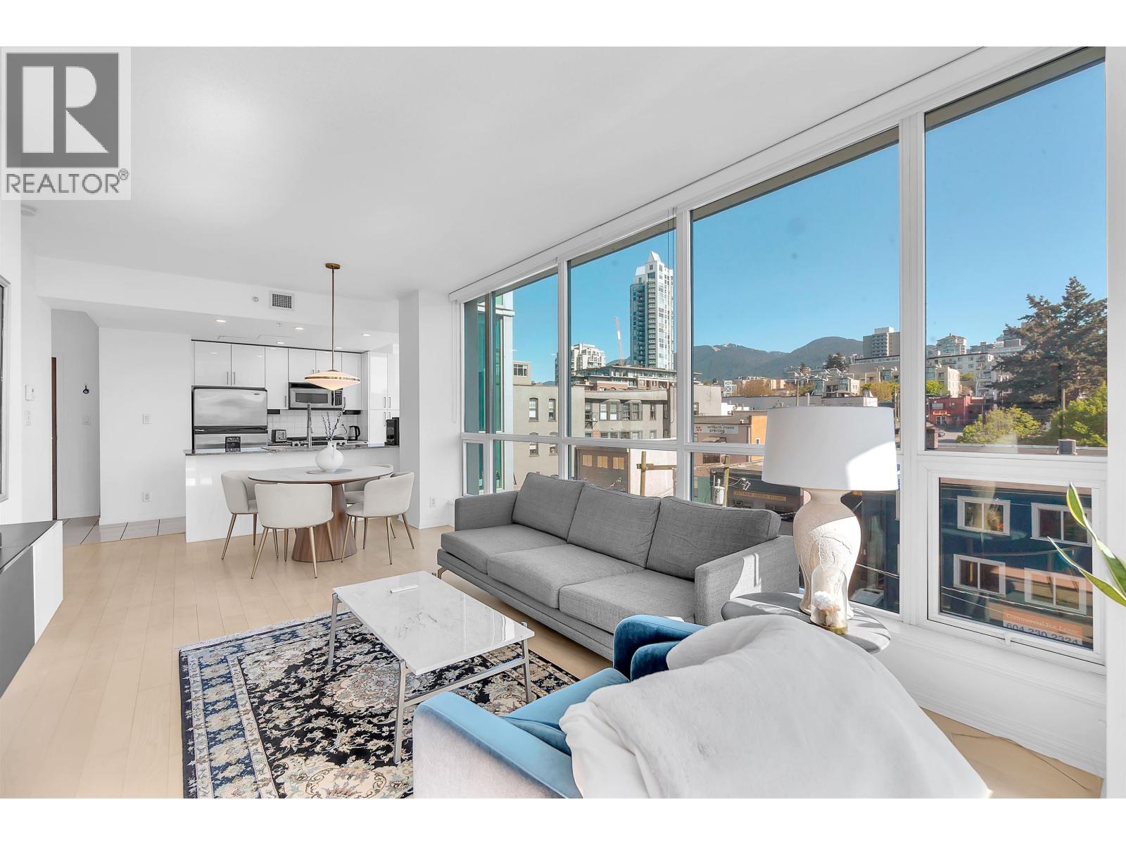 601 138 E ESPLANADE, north vancouver, British Columbia