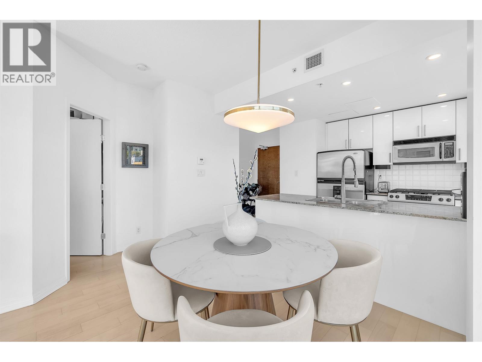 601 138 E Esplanade, North Vancouver, British Columbia  V7L 4X9 - Photo 14 - R3117431