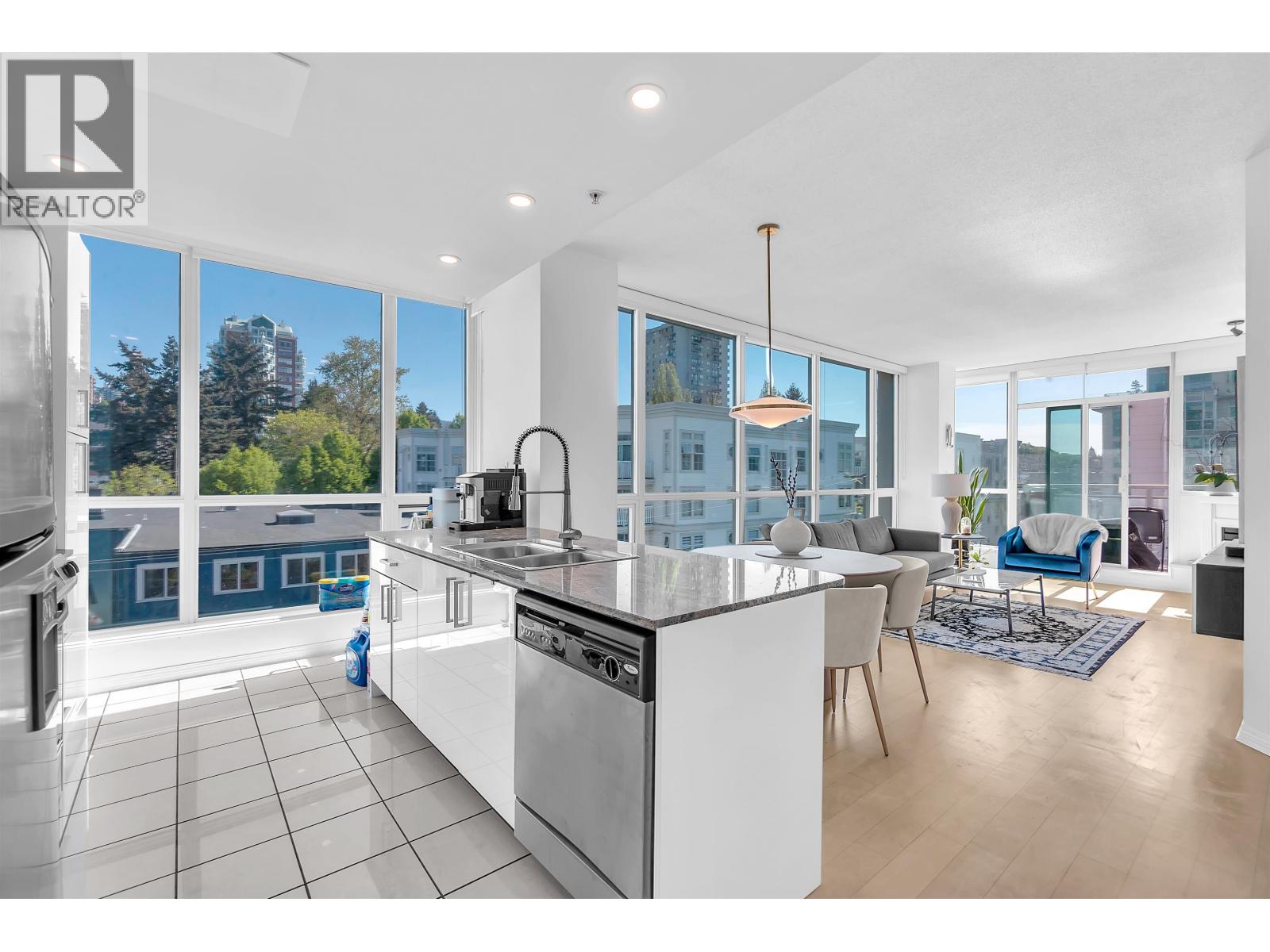 601 138 E Esplanade, North Vancouver, British Columbia  V7L 4X9 - Photo 4 - R3117431