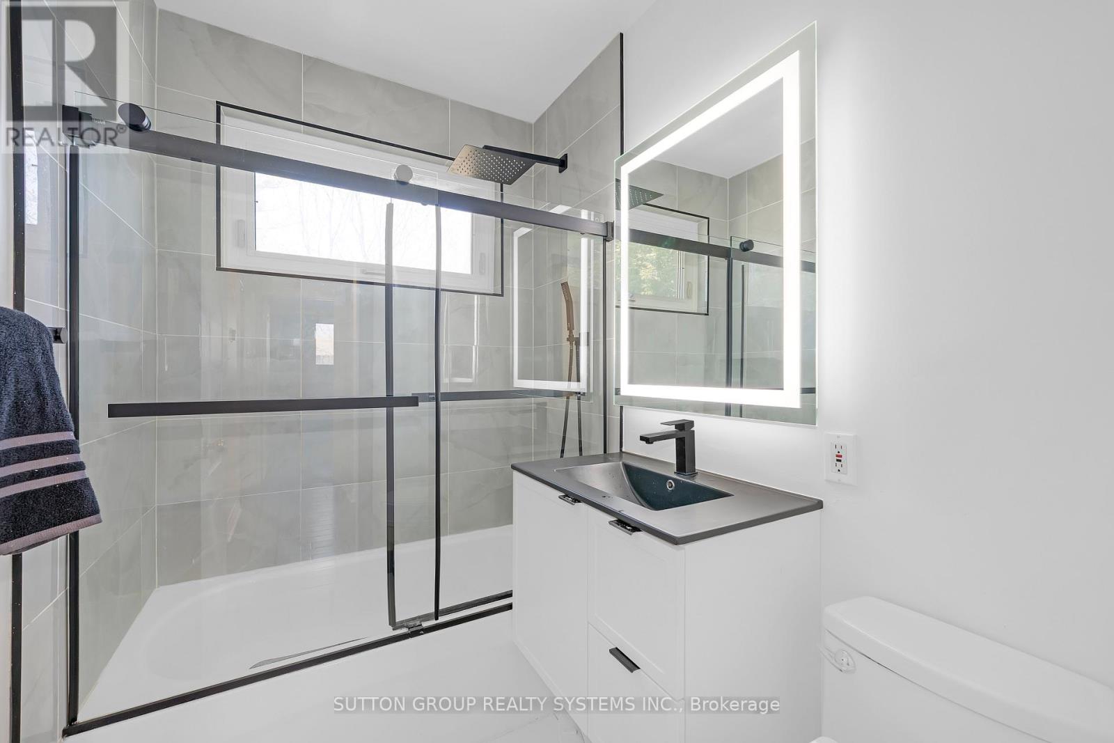 134 Sussex Street, Oshawa, Ontario  L1G 1V9 - Photo 19 - E13053984