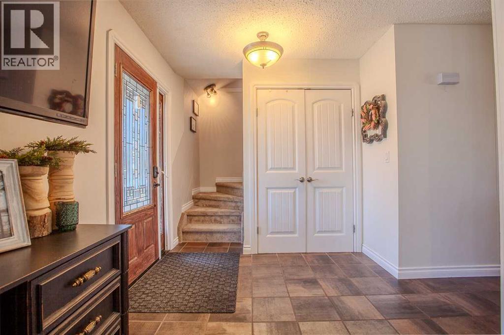 97 Feero Drive, Whitecourt, Alberta  T7S 1E7 - Photo 4 - A2306028