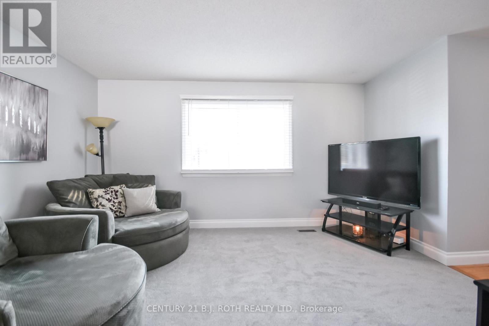 2246 Richardson Street, Innisfil, Ontario  L9S 1G5 - Photo 4 - N12802922