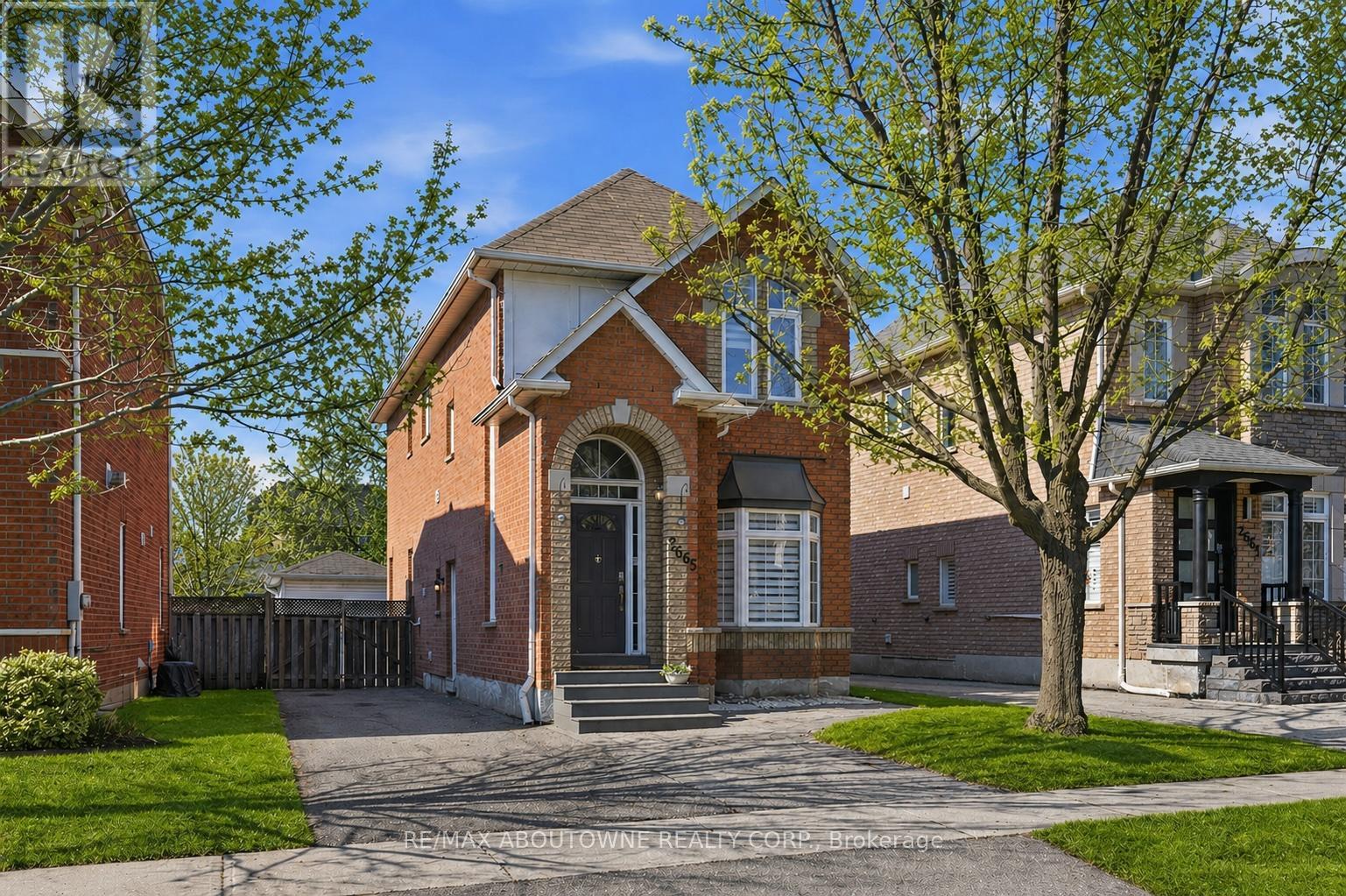 2665 CASTLE HILL CRESCENT, Oakville, Ontario