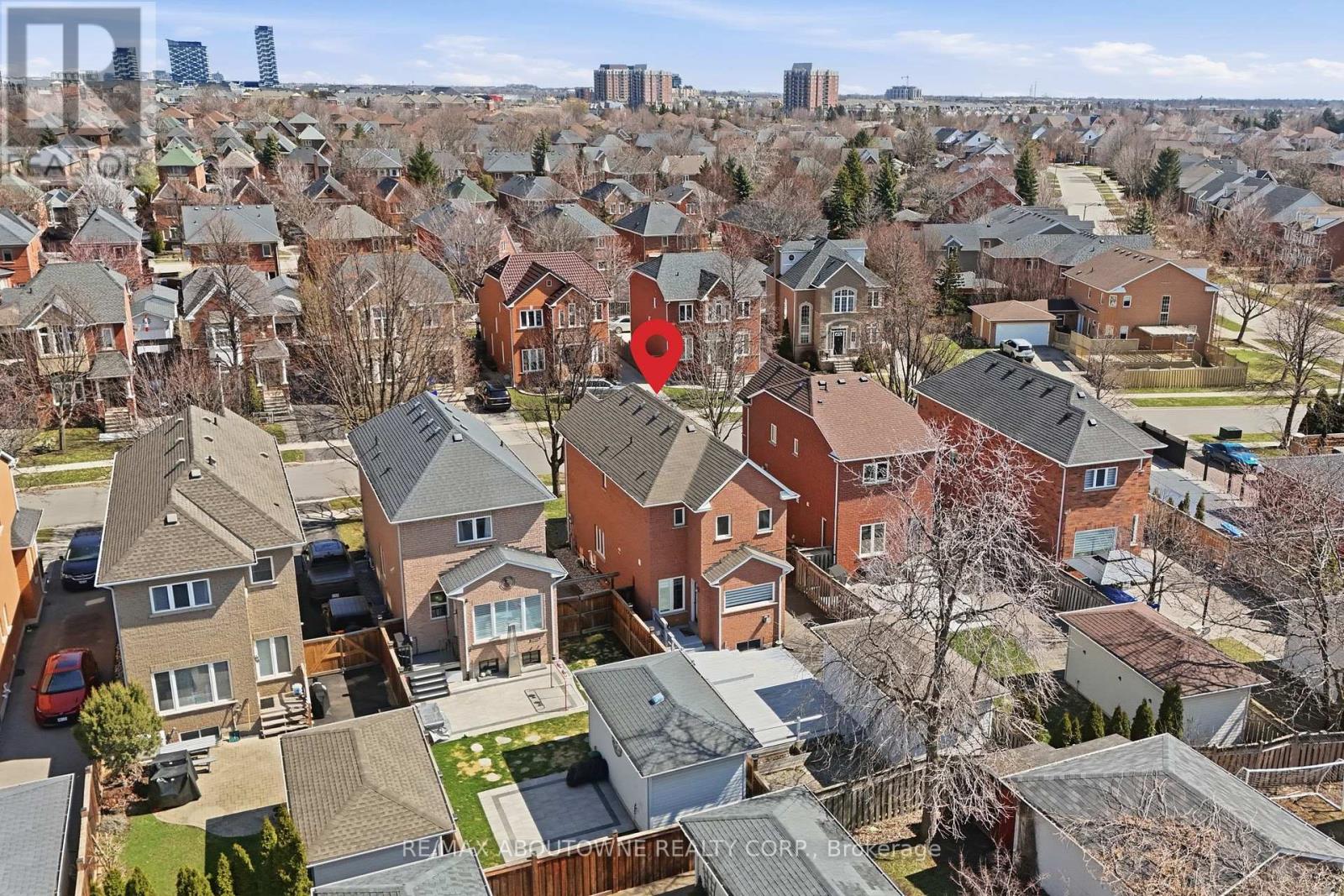 2665 Castle Hill Crescent, Oakville, Ontario  L6H 6J1 - Photo 44 - W12976132