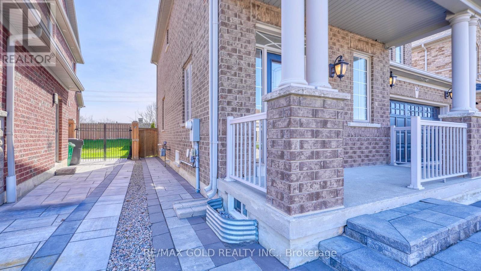 28 Prada Court, Brampton, Ontario  L6P 2K1 - Photo 41 - W13057590