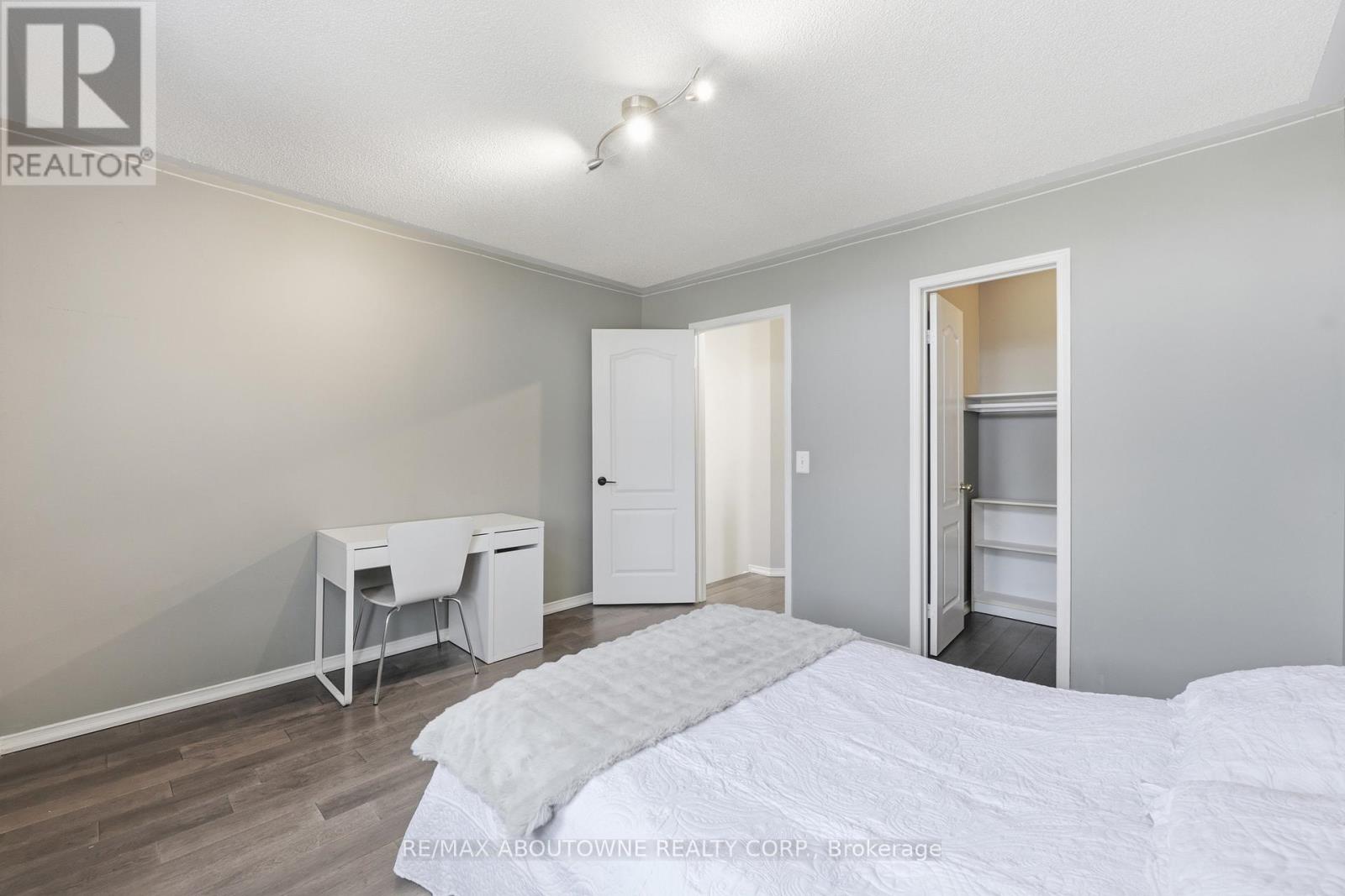 2665 Castle Hill Crescent, Oakville, Ontario  L6H 6J1 - Photo 26 - W12976132