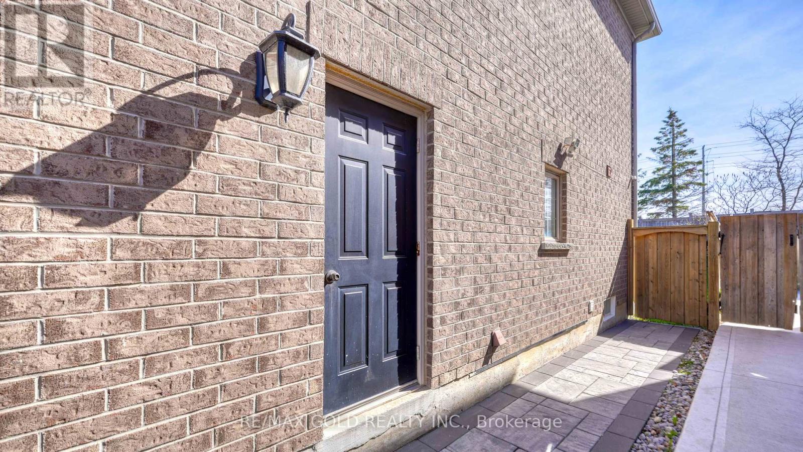 28 Prada Court, Brampton, Ontario  L6P 2K1 - Photo 40 - W13057590