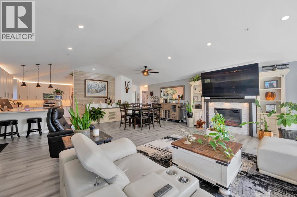 21199 River Road, Maple Ridge, British Columbia  V2X 2A5 - Photo 8 - R3108213