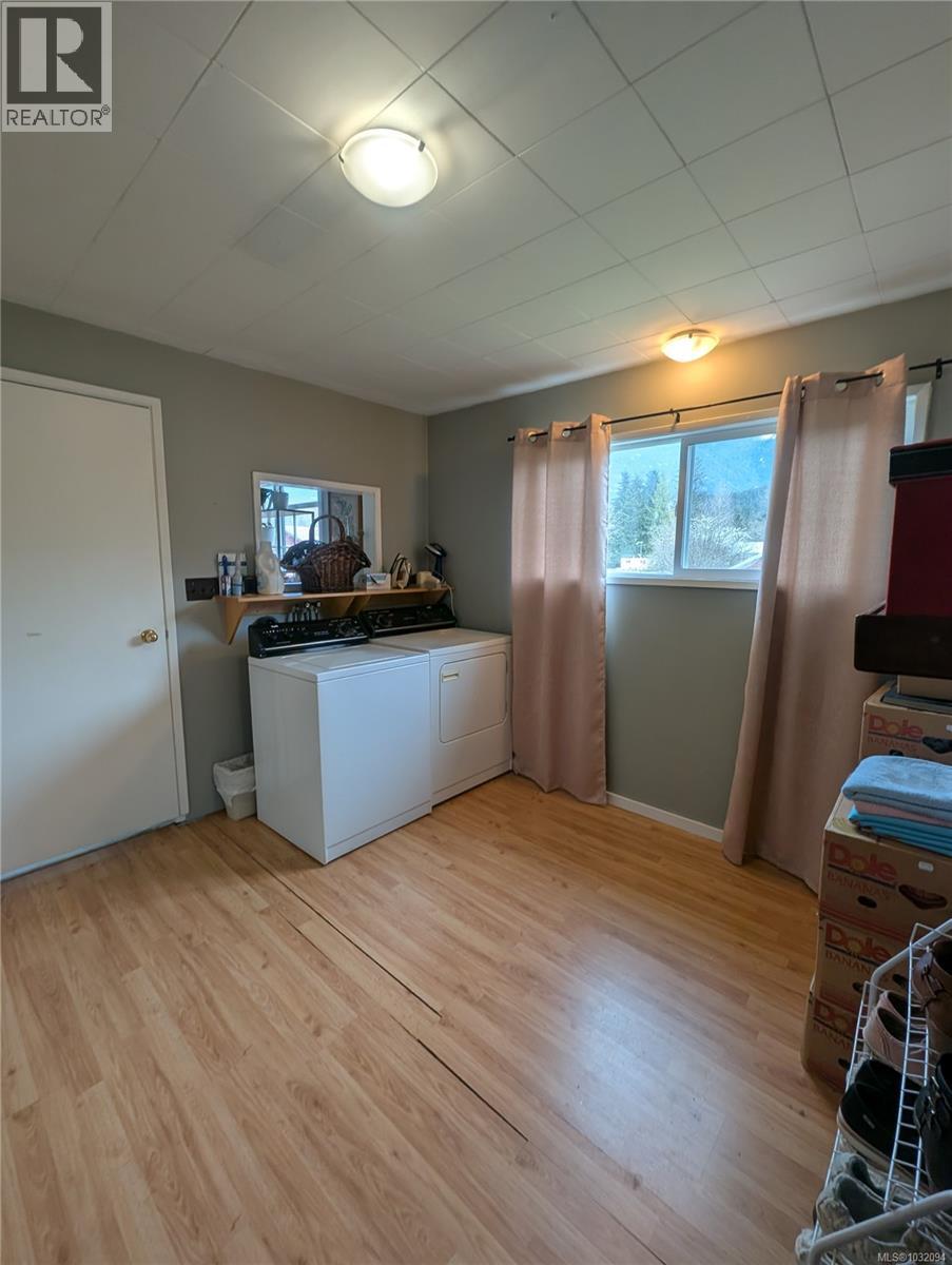 1430 Phye Pl, Sayward, British Columbia  V0N 1R0 - Photo 14 - 1032094