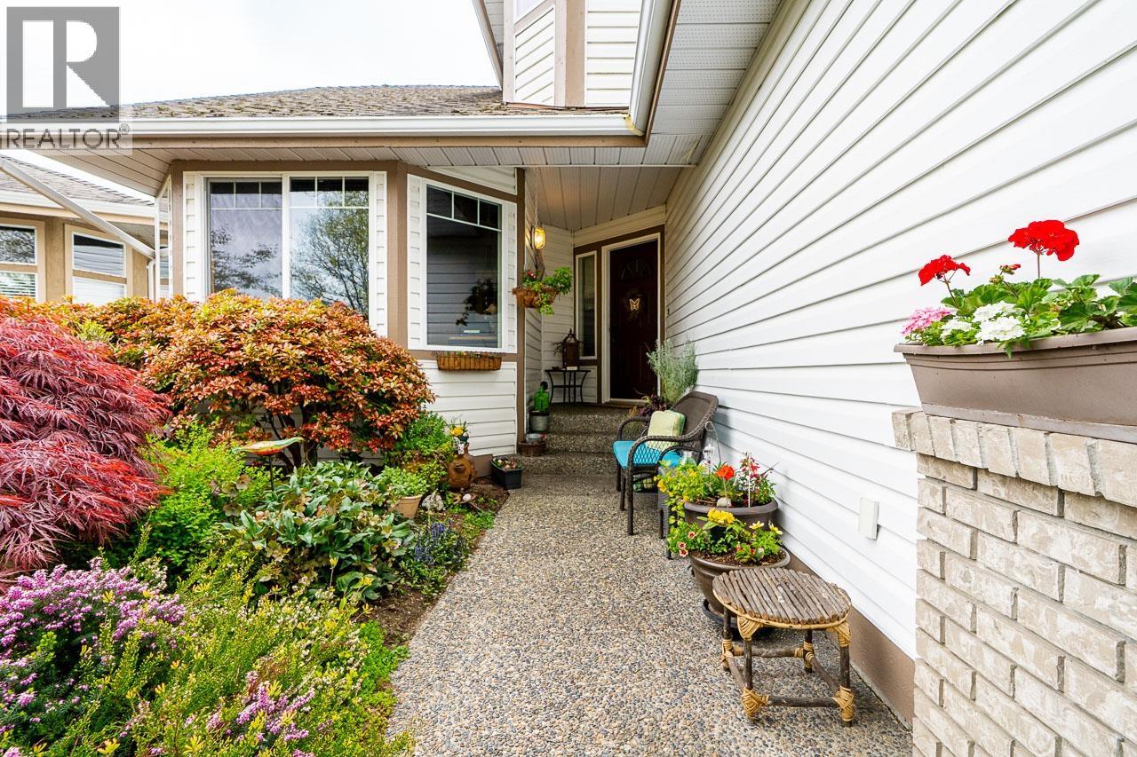 1249 Royal Court, Port Coquitlam, British Columbia  V3C 5X3 - Photo 3 - R3117318