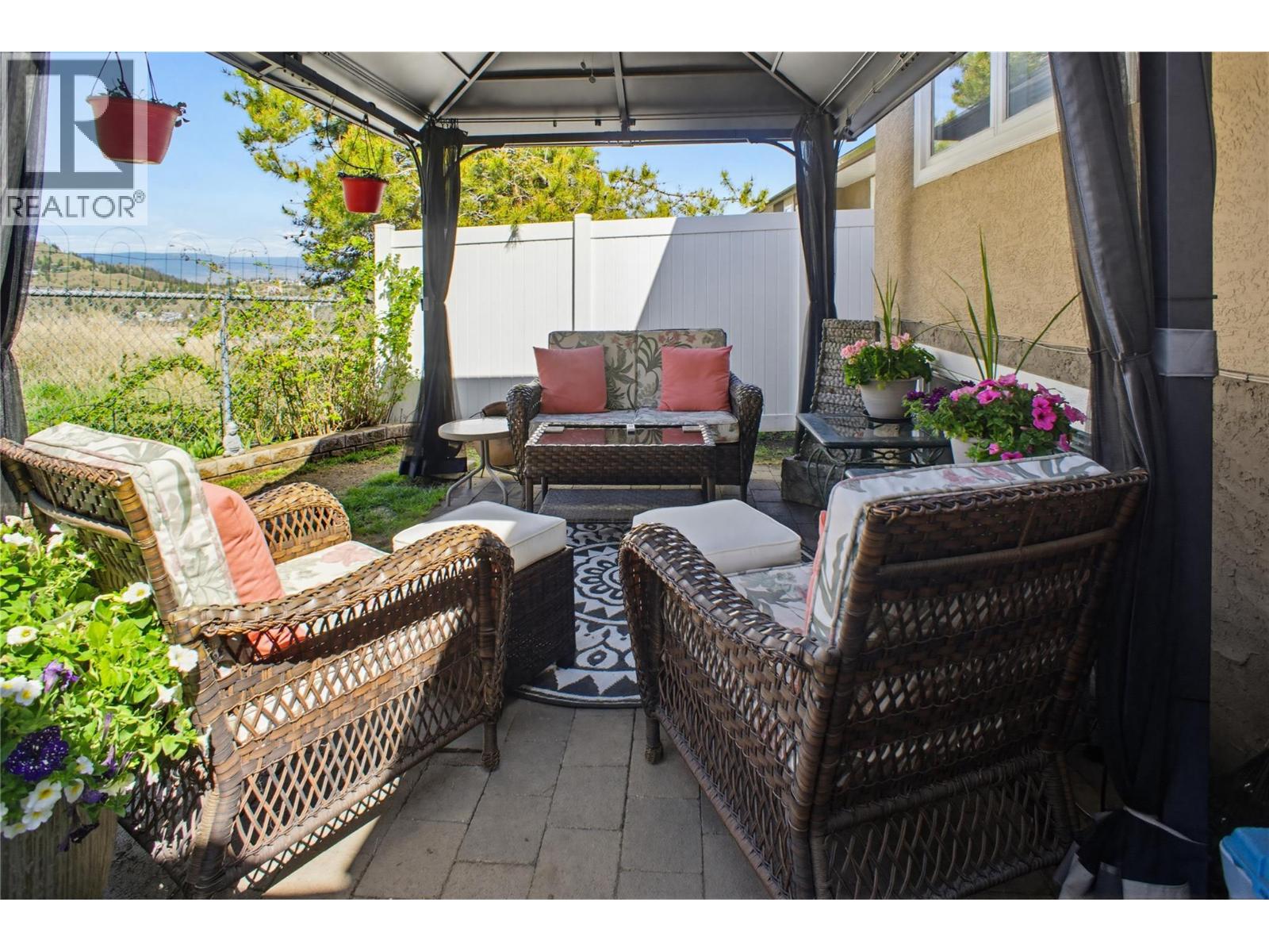 2020 Van Horne Drive Unit# 8, Kamloops, British Columbia  V1S 1G3 - Photo 10 - 10377401