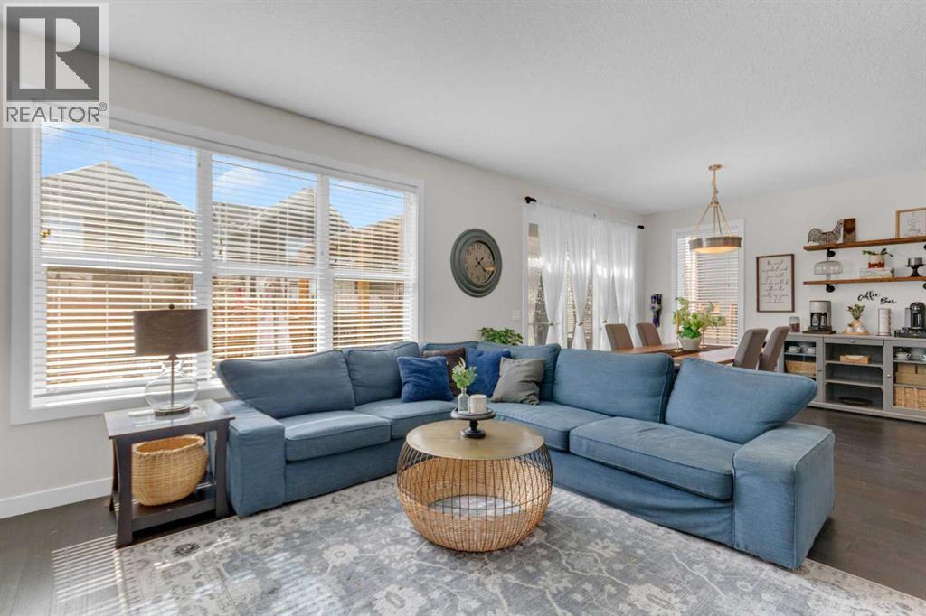 21 Masters Place SE, Calgary, Alberta  T3M 2L4 - Photo 6 - A2299736