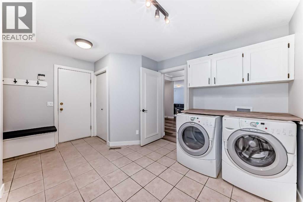 47 Canterbury Court Sw, Calgary, Alberta  T2W 6C2 - Photo 22 - A2305514