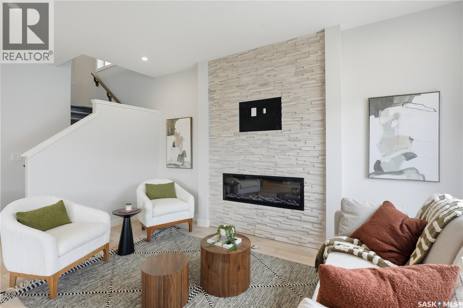 266 Kostiuk Crescent, Saskatoon, Saskatchewan  S7V 2A3 - Photo 3 - SK034326