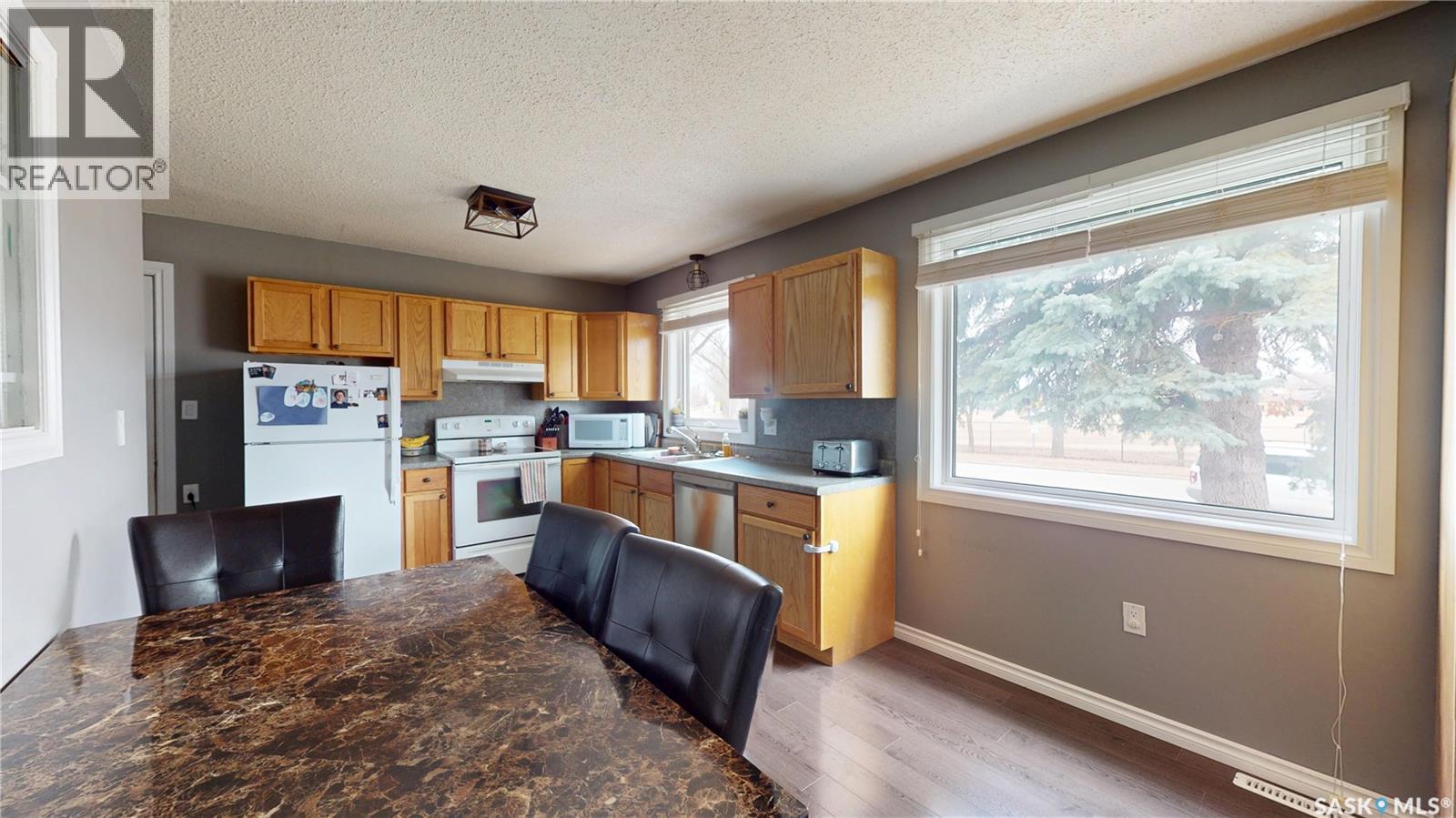 514 Gertie Street, Moosomin, Saskatchewan  S0G 3N0 - Photo 10 - SK034221