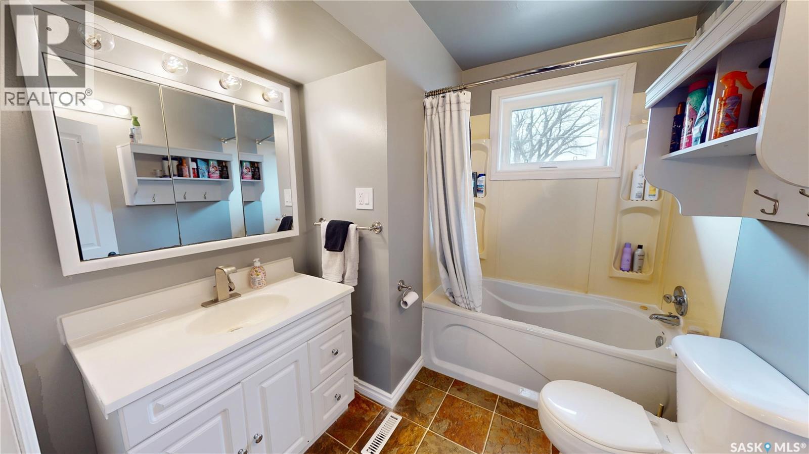 514 Gertie Street, Moosomin, Saskatchewan  S0G 3N0 - Photo 22 - SK034221