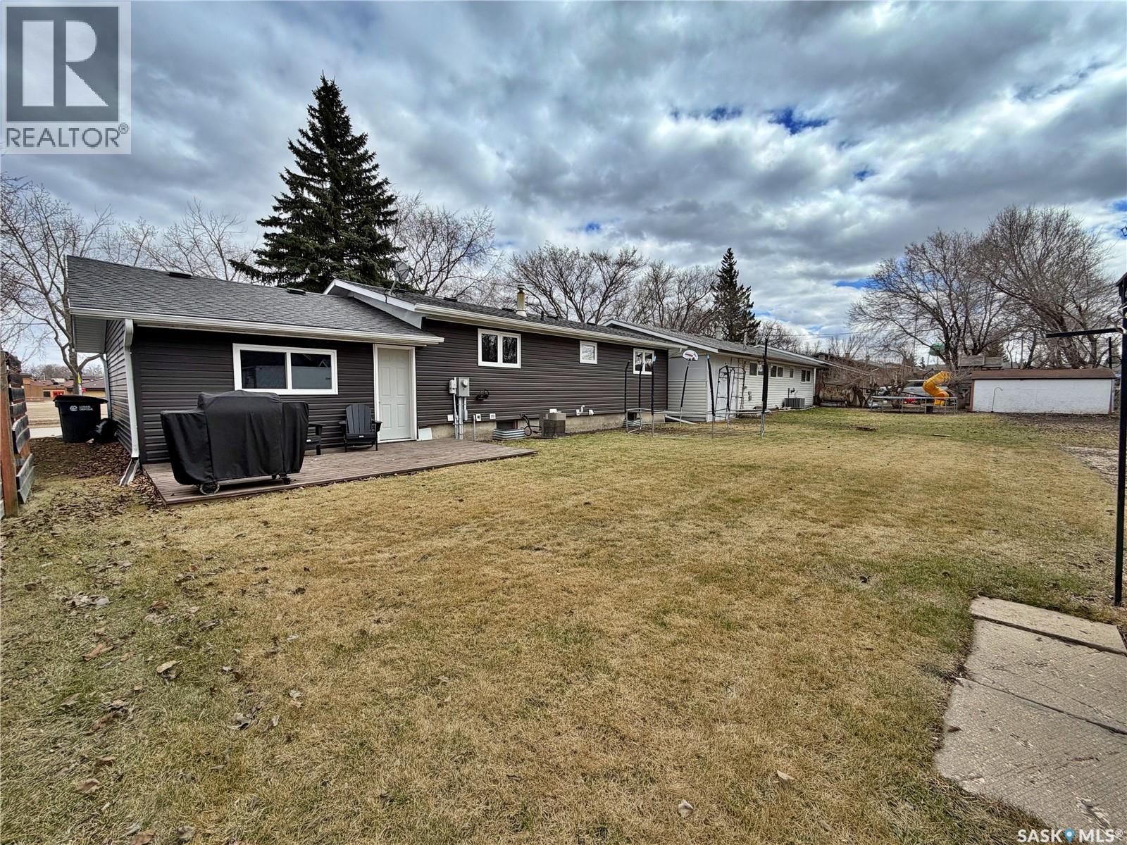 514 Gertie Street, Moosomin, Saskatchewan  S0G 3N0 - Photo 4 - SK034221