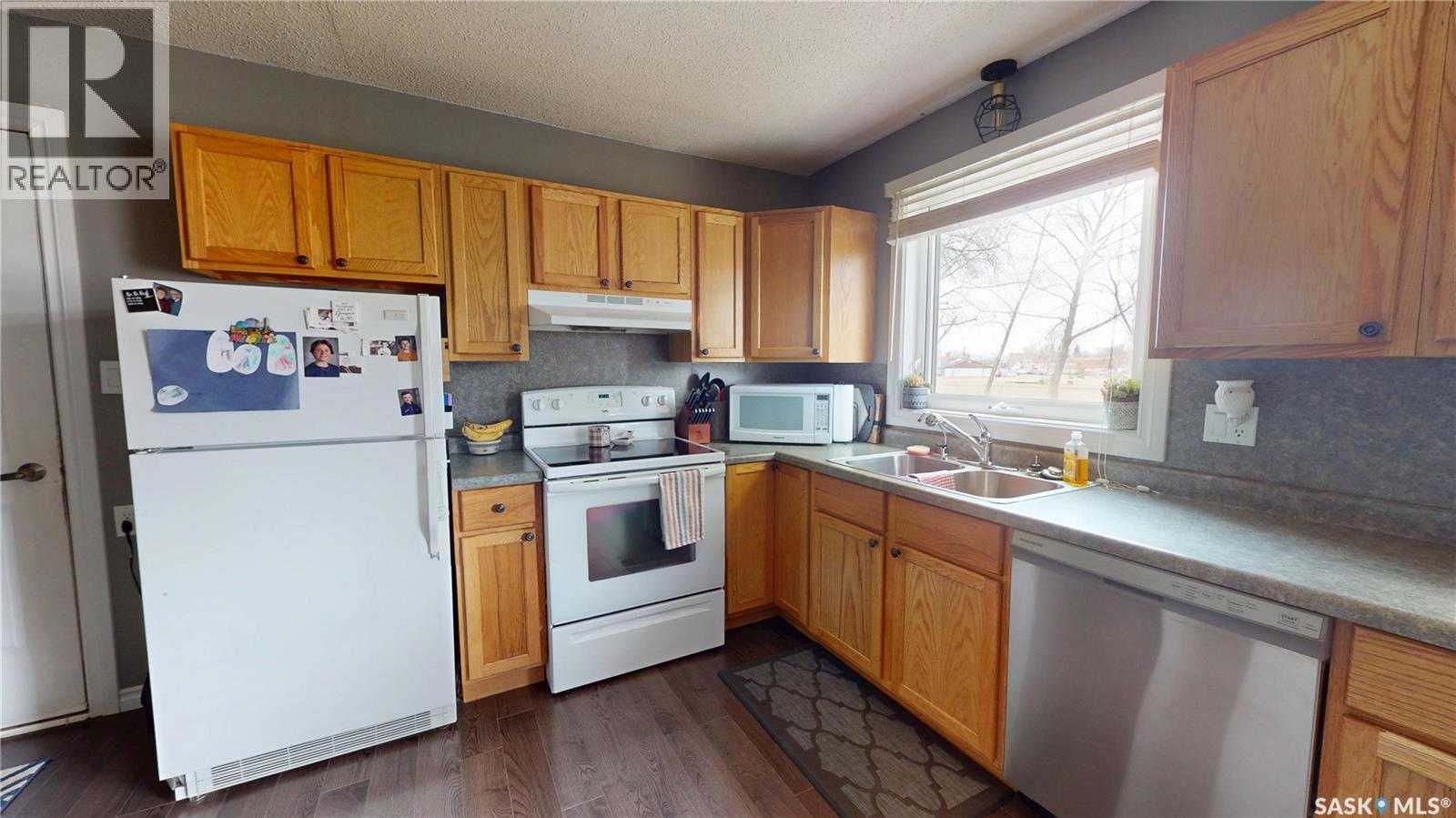 514 Gertie Street, Moosomin, Saskatchewan  S0G 3N0 - Photo 7 - SK034221