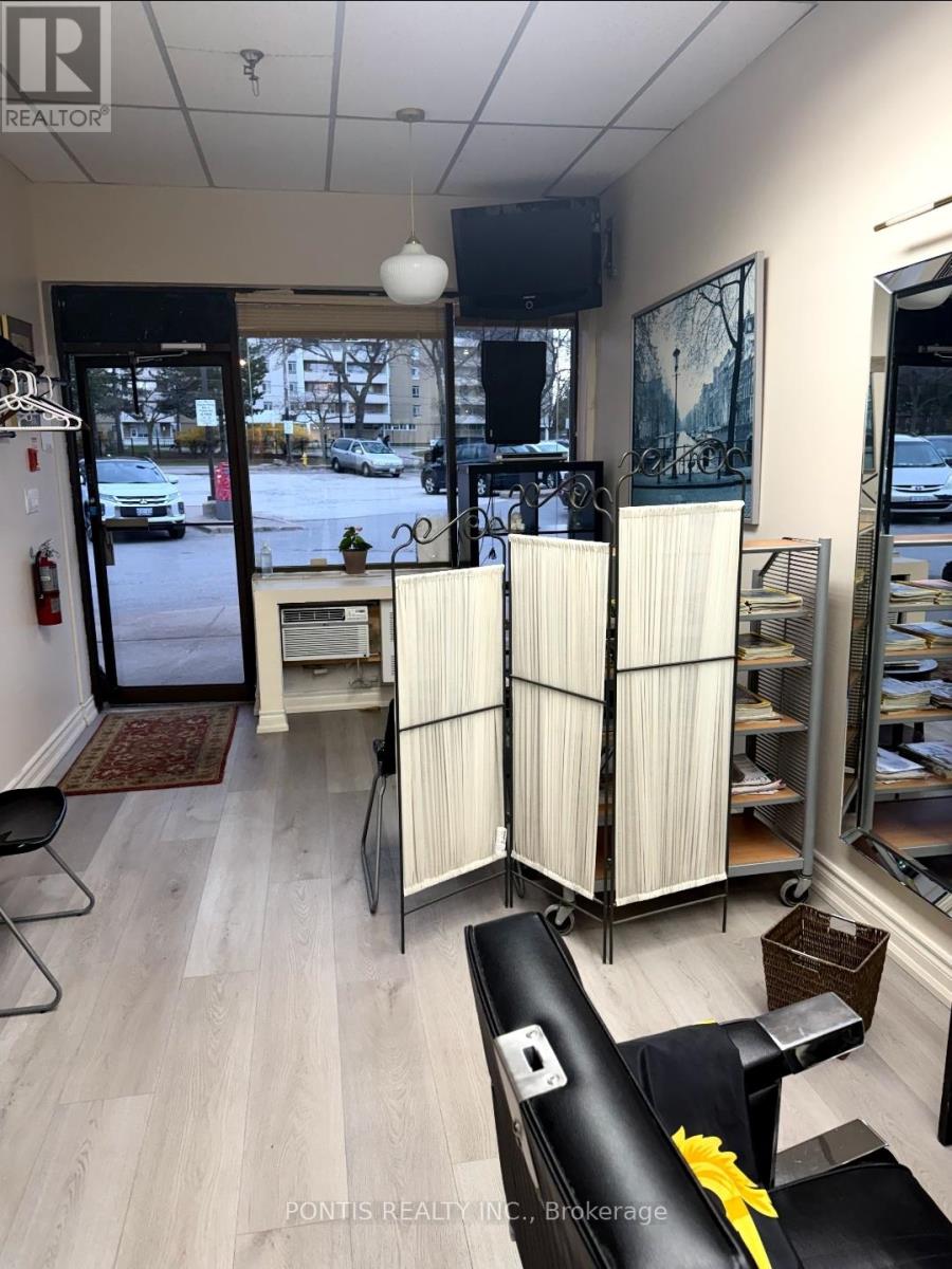 2531 Pharmacy Avenue, Toronto, Ontario  M1W 2K2 - Photo 4 - E12995202