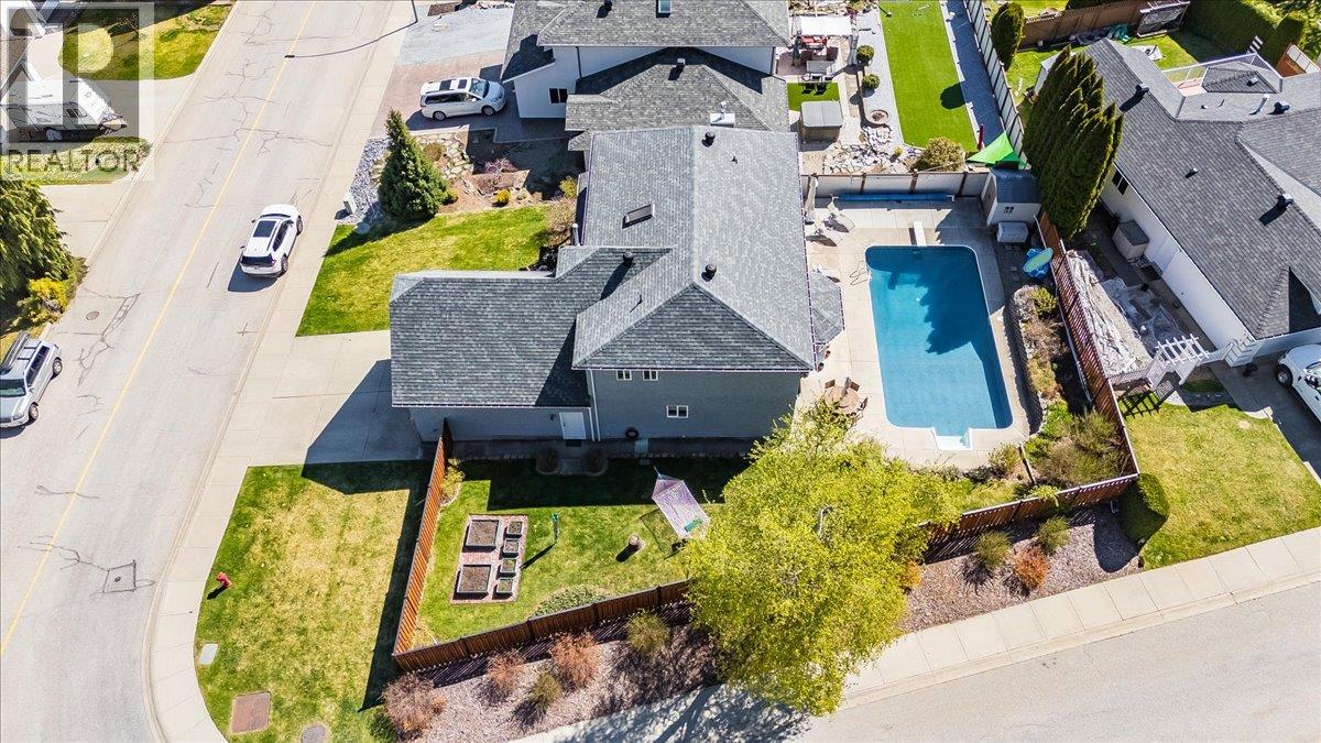 3312 Southridge Drive, Castlegar, British Columbia  V1N 4G1 - Photo 12 - 10385224