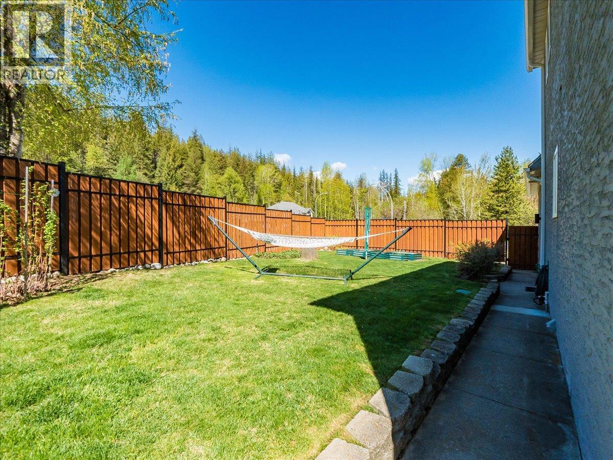 3312 Southridge Drive, Castlegar, British Columbia  V1N 4G1 - Photo 27 - 10385224