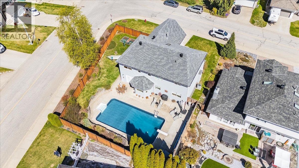 3312 Southridge Drive, Castlegar, British Columbia  V1N 4G1 - Photo 4 - 10385224