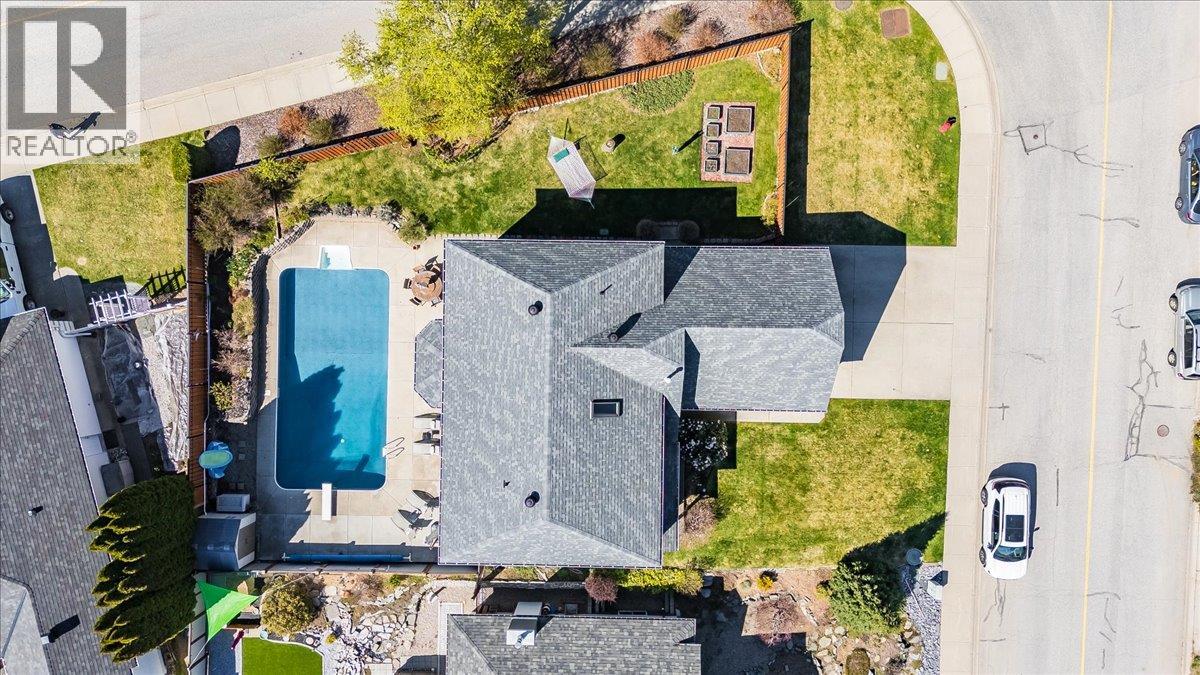 3312 Southridge Drive, Castlegar, British Columbia  V1N 4G1 - Photo 5 - 10385224