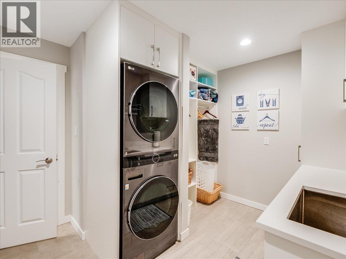 3312 Southridge Drive, Castlegar, British Columbia  V1N 4G1 - Photo 91 - 10385224