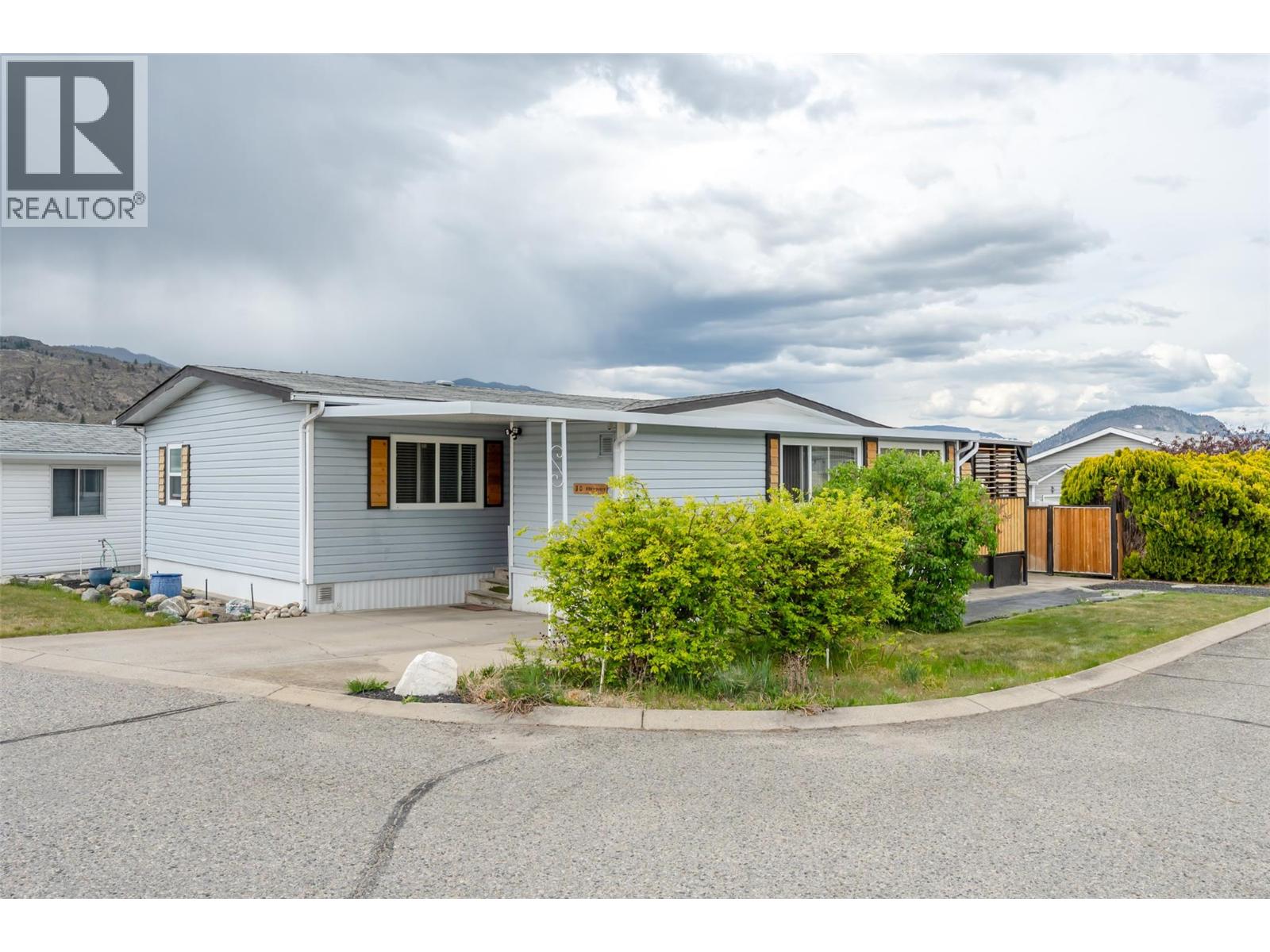 6601 Tucelnuit Drive Unit# 30, Oliver, British Columbia  V0H 1T3 - Photo 2 - 10385093