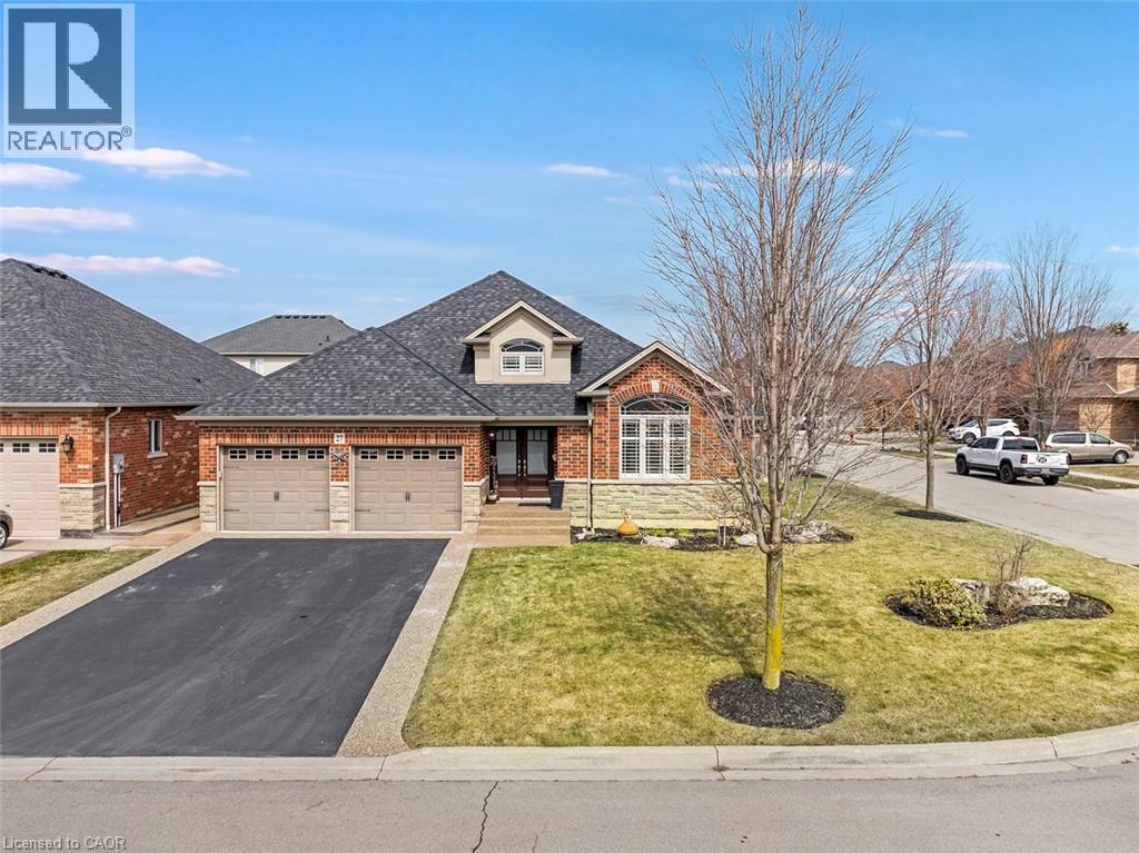 27 CARVER Drive, Binbrook, Ontario