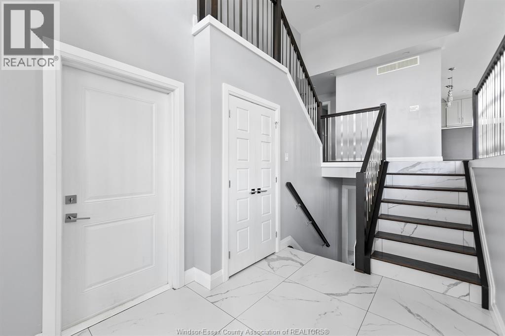 1114 Chateau, Windsor, Ontario  N8R 0A6 - Photo 3 - 26009600