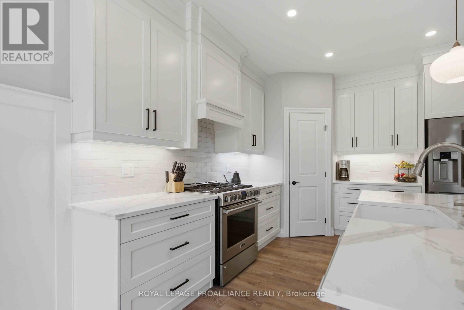 31 Schmidt Way, Quinte West, Ontario  K8V 0L5 - Photo 6 - X13059762