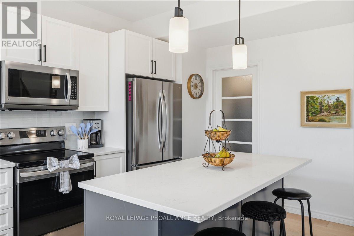 14 Athabaska Drive, Belleville, Ontario  K8N 0T7 - Photo 11 - X13059774