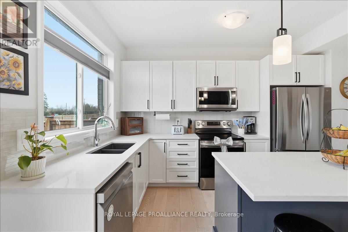 14 Athabaska Drive, Belleville, Ontario  K8N 0T7 - Photo 12 - X13059774