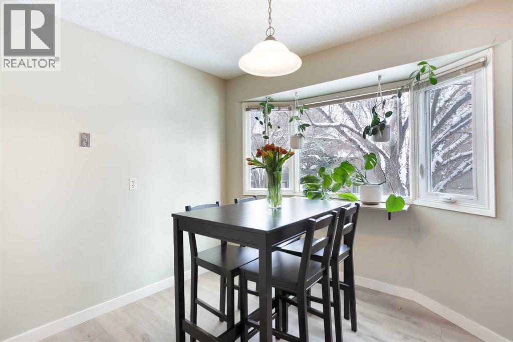 73, 23 Glamis Drive SW, Calgary, Alberta  T3E 6S3 - Photo 13 - A2296259