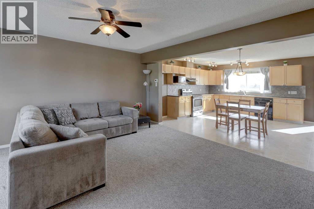 1007, 140 Sagewood Boulevard Sw, Airdrie, Alberta  T4B 3H5 - Photo 2 - A2306267
