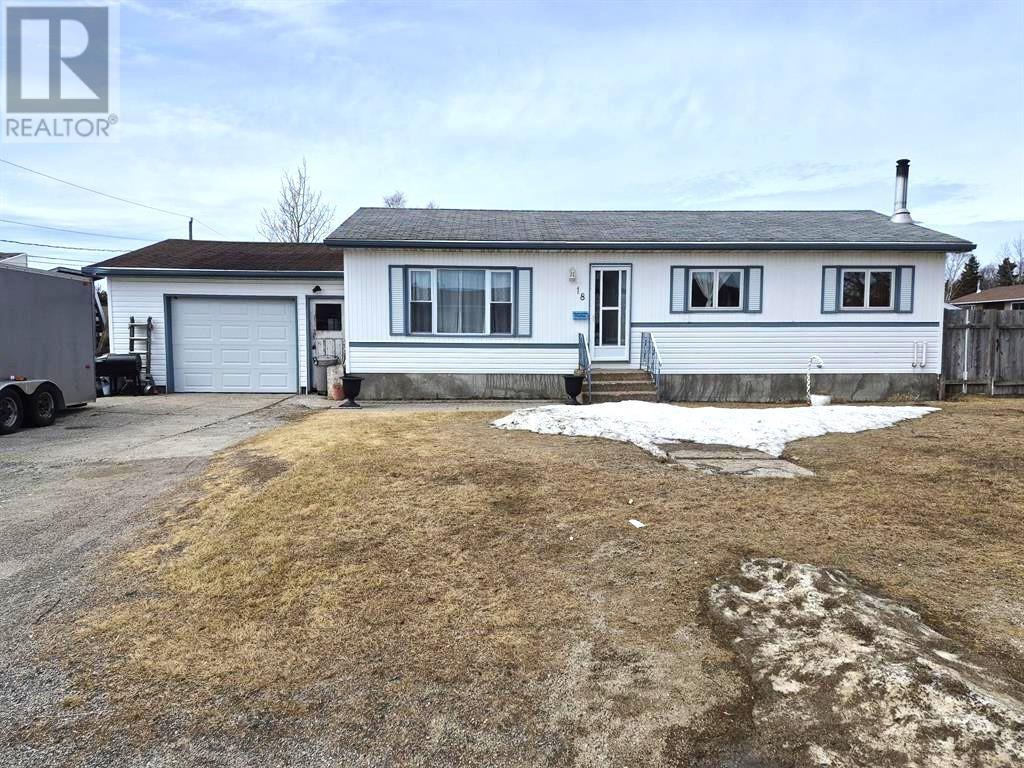 18 Lloyd Irwin Street, Marathon, Ontario